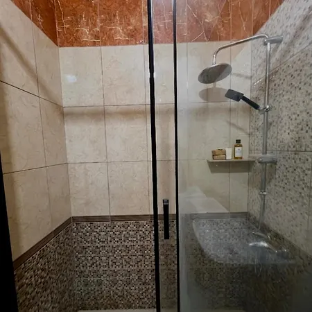 Amazon Hostel Center Podgorica 波德戈里察