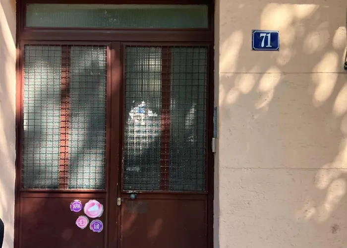 Amazon Hostel Center Podgorica * 波德戈里察