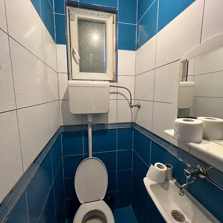 אכסניה Amazon Center *