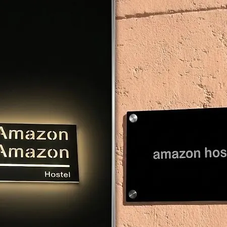 Amazon Center אכסניה