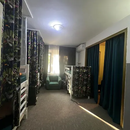 אכסניה Amazon Center פודגוריצה